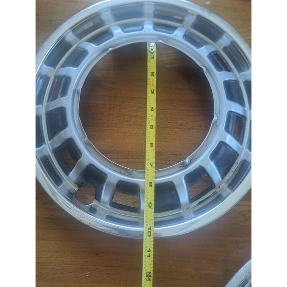 VW Trim Rings AND Hubcaps. 6 Trim Rings & 5 Hubcaps. Rings = 321.601.155.BYDM - Picture 10 of 16